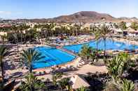 Swimming Pool Oasis Papagayo Resort