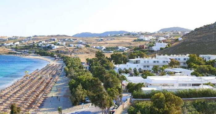 Tempat Tarikan Berdekatan Aphrodite Beach