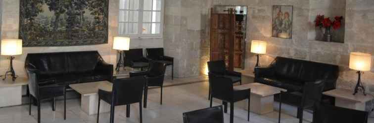 Lobby Cloitre Saint Louis