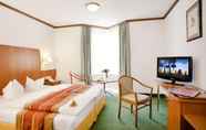 Phòng ngủ 4 Hotel Alpinpark