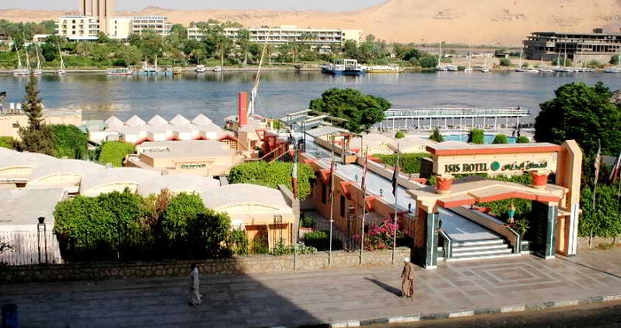 Nearby View and Attractions Pyramisa Isis Corniche