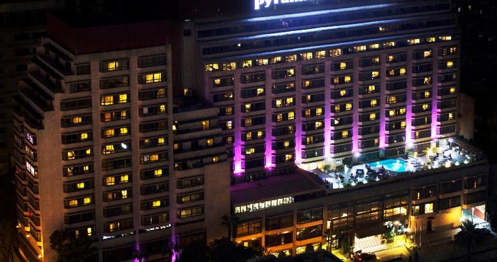 Bên ngoài Pyramisa Suites Hotel Cairo