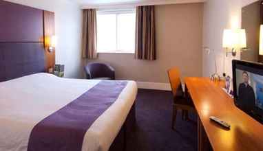 Bedroom 4 Premier Inn London Hampstead