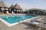 Swimming Pool Abjad Grand Hotel