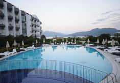 Swimming Pool 2 Caprice Beach