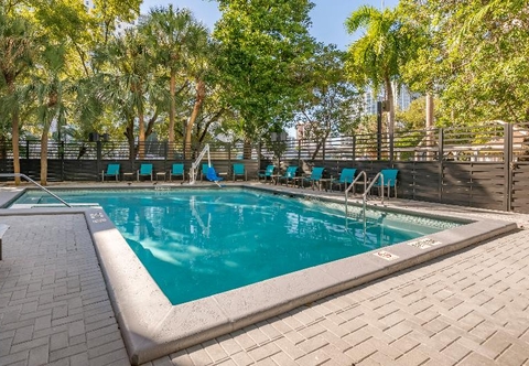 Swimming Pool Comfort Inn & Suites Downtown Brickell-Port of Mia