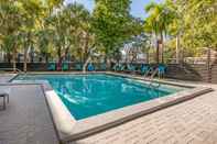 Kolam Renang Comfort Inn & Suites Downtown Brickell-Port of Mia