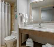 Bilik Mandi dalam Bilik 6 Comfort Inn & Suites Downtown Brickell-Port of Mia