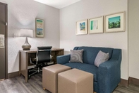 Common Space Comfort Inn & Suites Downtown Brickell-Port of Mia