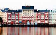 Exterior 7 Disney's Boardwalk Inn