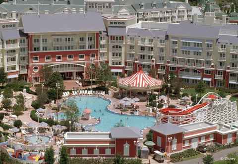 Kolam Renang Disney's Boardwalk Inn