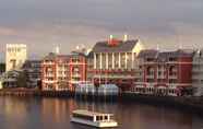 Exterior 2 Disney's Boardwalk Inn