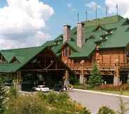 Exterior 3 Disney's Wilderness Lodge