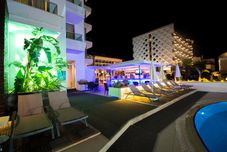 Swimming Pool Munamar Beach Residence