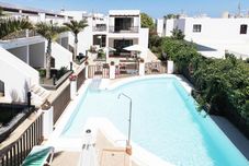 Swimming Pool Las Lilas