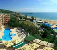 Swimming Pool 2 Luna Beach Hotel