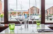 Restaurant 2 Holiday Inn Marina Hull