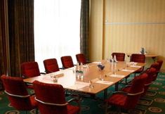 Ruangan Fungsional 3 Menzies Strathmore Luton