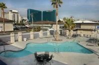 Kolam Renang Americas Best Value Inn Las Vegas Strip