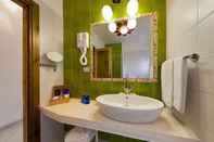 In-room Bathroom Resort Cala di Falco