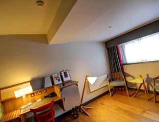 Bedroom 2 Cairn Hotel Newcastle