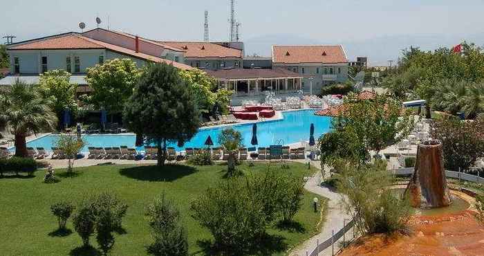 Swimming Pool Lycus River Thermal Hotel