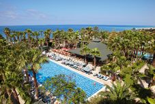 수영장 Meryan Hotel