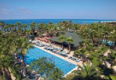 수영장 4 Meryan Hotel