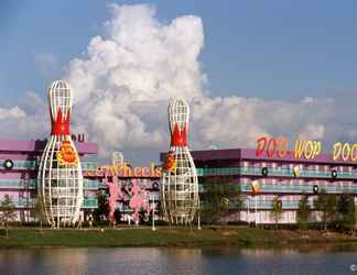 Khác 2 Disney's Pop Century Resort