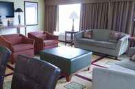 Common Space Red Lion Hotel Hartford