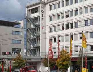 Bangunan 2 Meininger Hotel Munich City Center