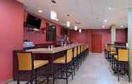 Bar, Kafe, dan Lounge 2 Days Inn by Wyndham Plattsburgh