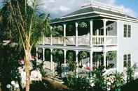 Bangunan The Plantation Inn