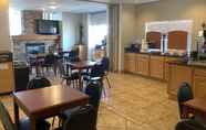 Restaurant 6 Baymont Inn & Suites by Wyndham