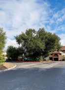 EXTERIOR_BUILDING La Quinta Inn Thousand Oaks Newbury Park