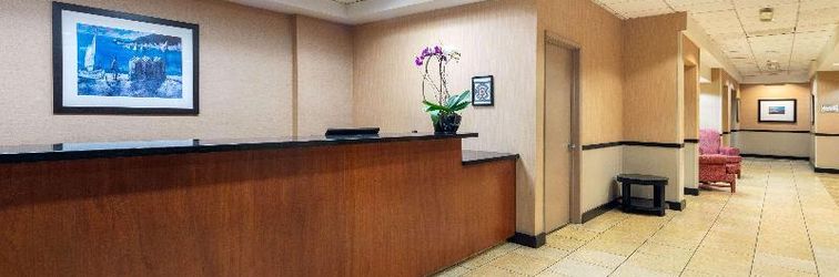 ロビー La Quinta Inn Thousand Oaks Newbury Park