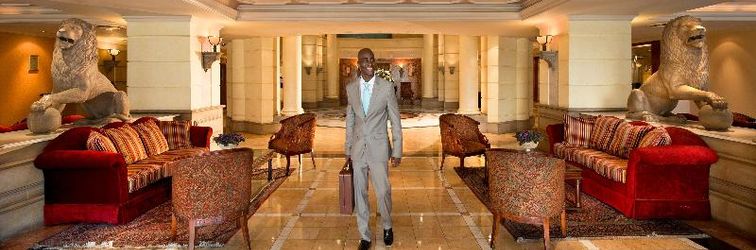 로비 The Michelangelo Hotel