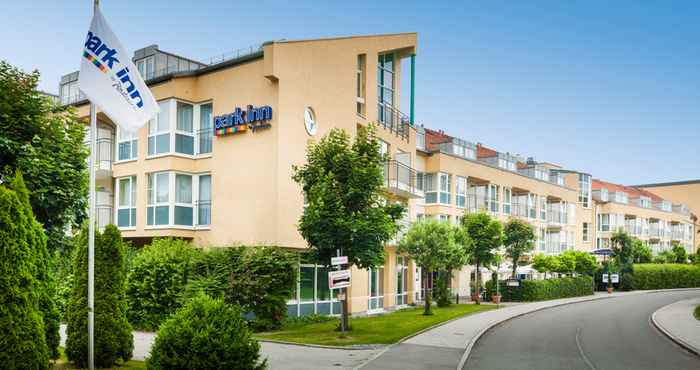 Exterior Park Inn by Radisson Munich East