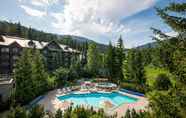 Kolam Renang 7 The Blackcomb Springs Suites at Whistler