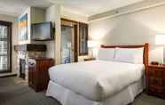 Bilik Tidur 3 The Blackcomb Springs Suites at Whistler