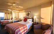 Bedroom 3 Harbour Towers Hotel & Suites
