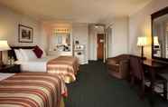 Bedroom 4 Harbour Towers Hotel & Suites