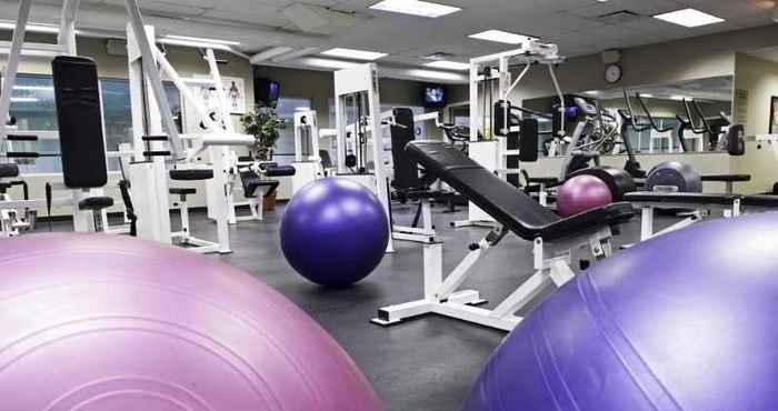 Fitness Center Harbour Towers Hotel & Suites