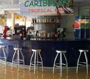 Bar, Cafe and Lounge 2 Caribe