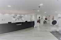 Lobby B&B Hotel Madrid Pinar de las Rozas