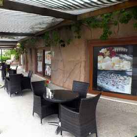 Vonresort Golden Coast 1, Hotel Dragon Bar