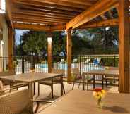 Restaurant 2 Country Inn & Suites by Radisson, San Antonio Medi