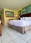 BEDROOM Travelodge by Wyndham Lumberton