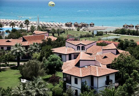 Nearby View and Attractions Sunrise Resort Hotel