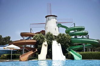 Bedroom 4 Sunrise Resort Hotel